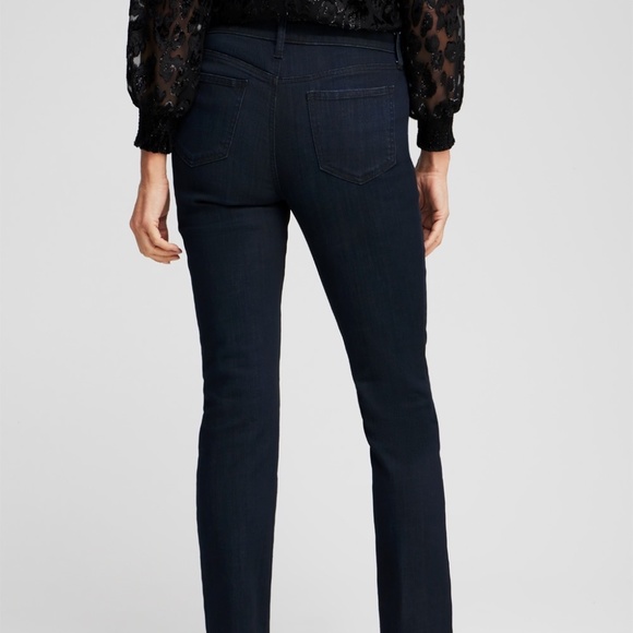 Chico's So Slimming Girlfriend Jeans In Quill Rinse Indigo Wash, Size 6 or Small - Picture 3 of 16